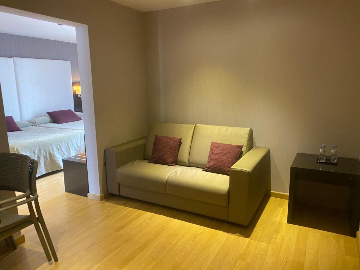 Petit Palau - Adults Only Hotel Blanes Bagian luar foto