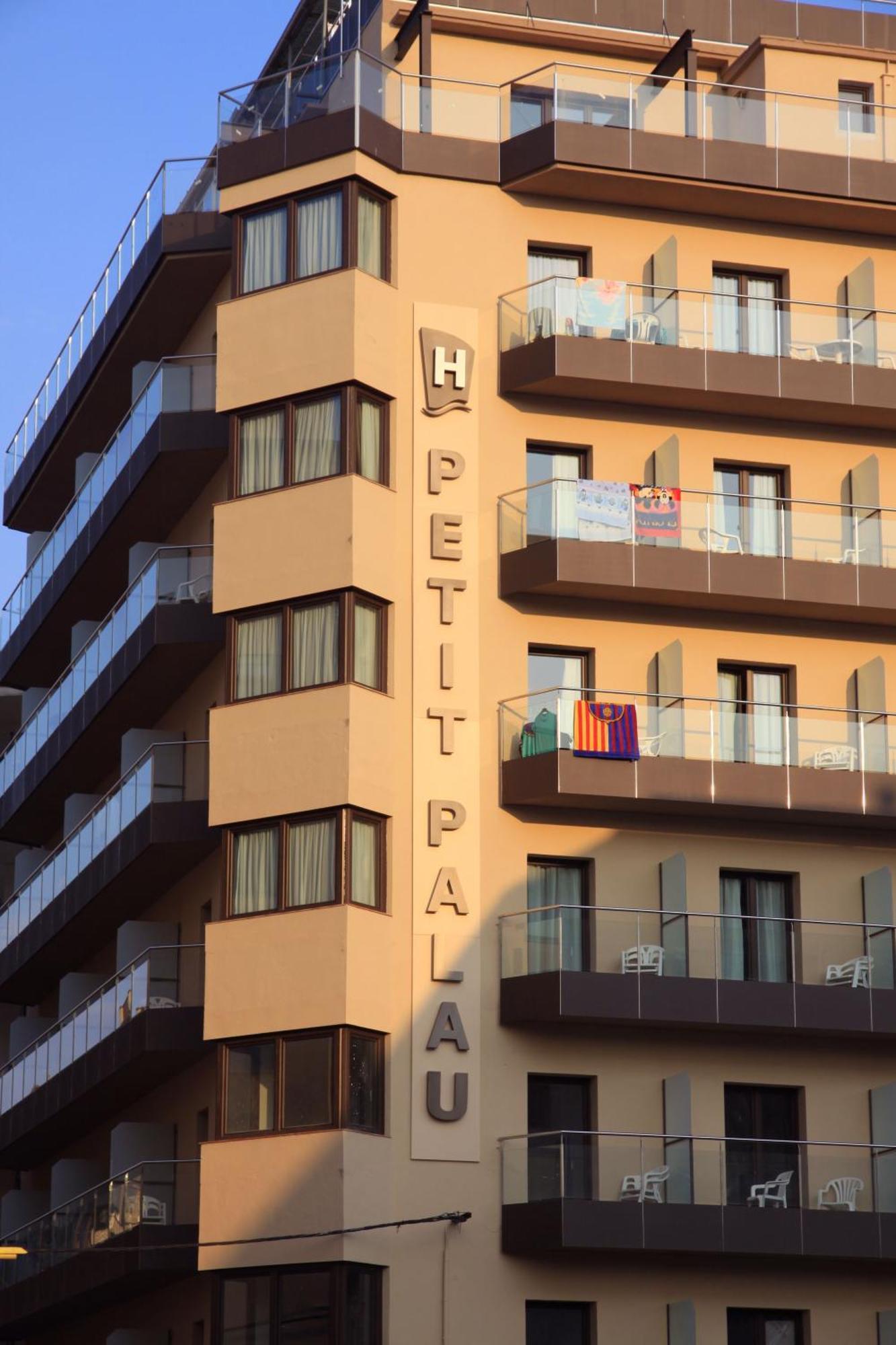 Petit Palau - Adults Only Hotel Blanes Bagian luar foto